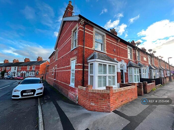 4 Bedroom End Of Terrace House To Rent In Harpsden Road, Henley-On-Thames, RG9