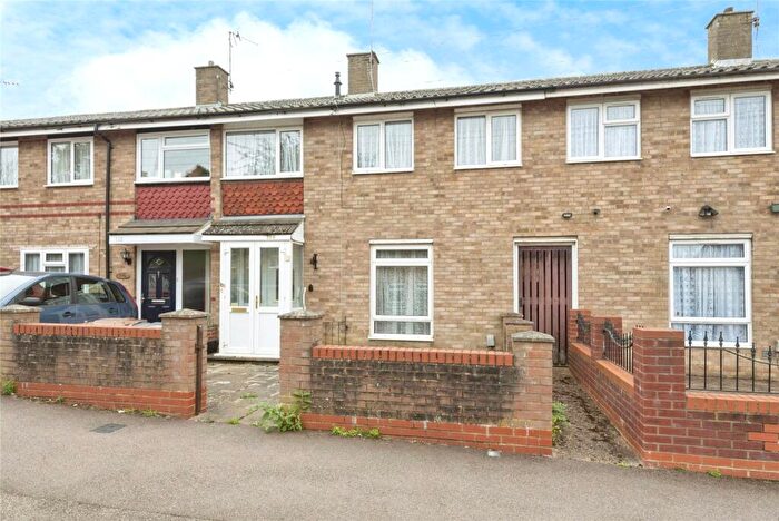 3 Bedroom Terraced House For Sale In Bandley Rise, Stevenage, Hertfordshire, SG2