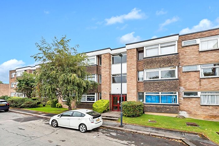 2 Bedroom Flat To Rent In Nursery Road, Pinner, HA5