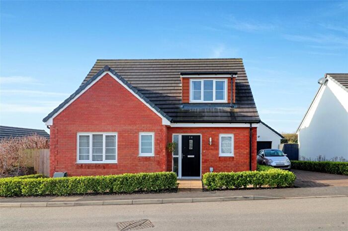 3 Bedroom Bungalow For Sale In Carder Way, South Molton, Devon, EX36