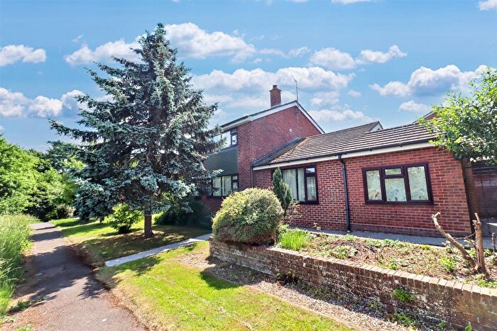3 Bedroom Semi-Detached House For Sale In Cokers Close, Black Notley, Braintree, CM77