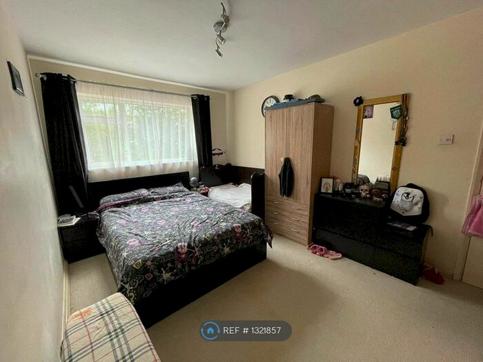 1 Bedroom Flat To Rent In Elgin Road, Croydon, CR0