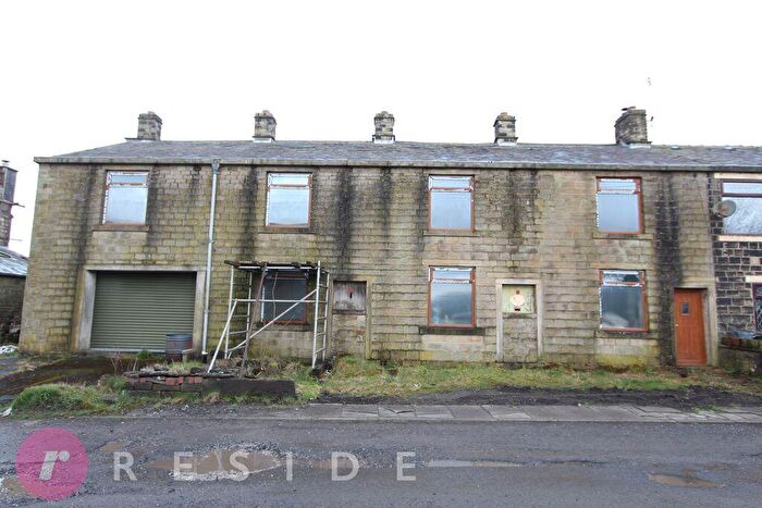 4 Bedroom Cottage For Sale In Red Lumb, Norden, Rochdale, OL12