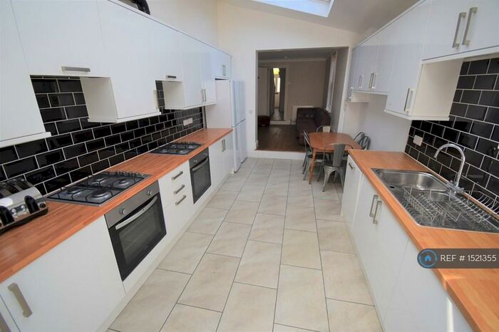 7 Bedroom Terraced House To Rent In Addington Road, Reading, RG1