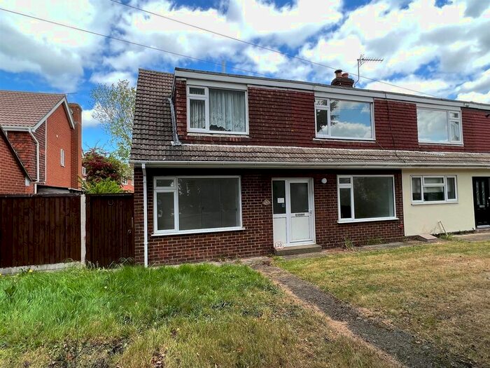 4 Bedroom Semi-Detached House To Rent In Keycol Hill, Bobbing, Sittingbourne, ME9