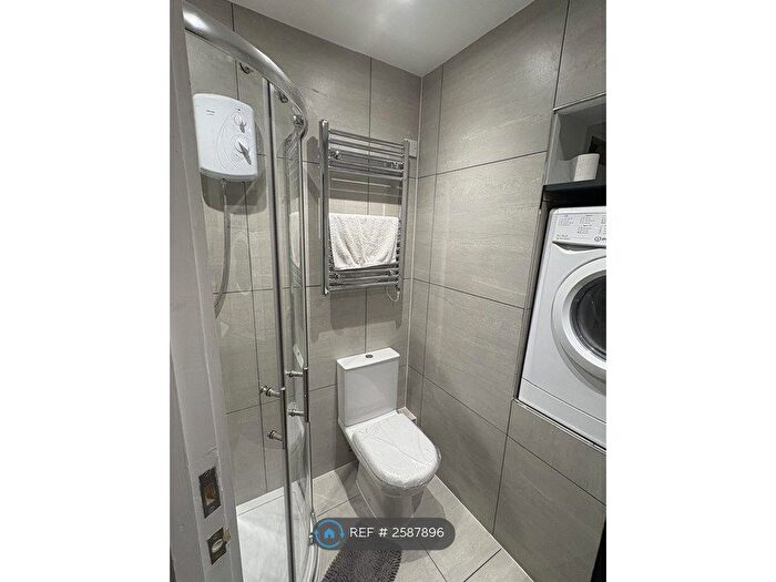 1 Bedroom Flat To Rent In London, London, NW2