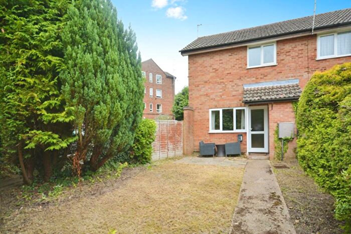 1 Bedroom Terraced House To Rent In Plantation Road, Amersham, HP6