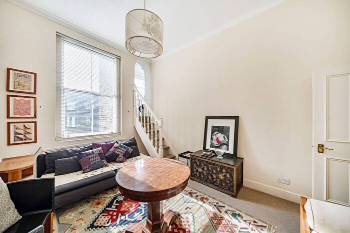 2 Bedroom Flat For Sale In Sutherland Avenue, Maida Vale, London, W9
