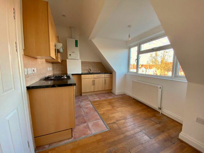 1 Bedroom Flat To Rent In Welldon Crescent, Harrow, Middlesex, HA1