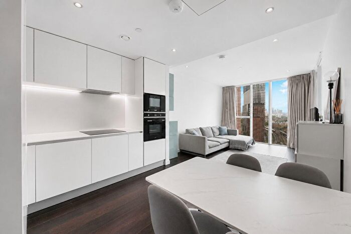 2 Bedroom Flat For Sale In Wandsworth Road, London, SW8