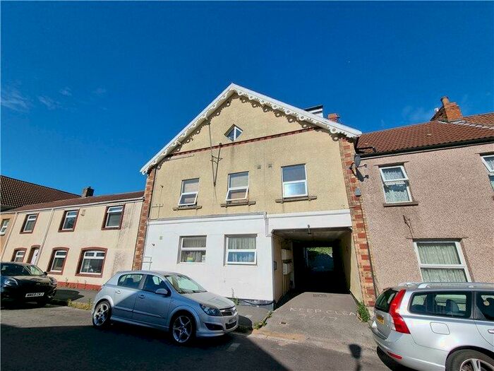 1 Bedroom Flat To Rent In Meadow Street - Avonmouth, BS11