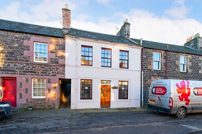 2 Bedroom Terraced House For Sale In High Street, Newburgh, KY14