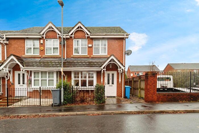 3 Bedroom End Of Terrace House For Sale In Stephen Oake Close, Manchester, Lancashire, M8
