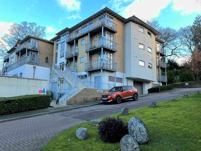 2 Bedroom Flat To Rent In Gloucester Place, Linden Fields, Tunbridge Wells TN2