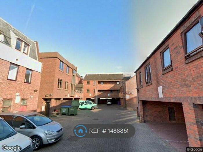 2 Bedroom Flat To Rent In Regent Court, Maidenhead, SL6
