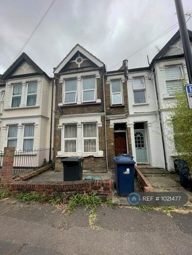 2 Bedroom Flat To Rent In Ground Floor, London, NW10