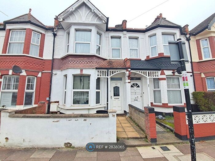 4 Bedroom Terraced House To Rent In Dewey Street, London, SW17