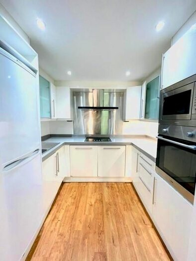 1 Bedroom Flat To Rent In The Grainstore, Westerm Gateway, Royal Victoria Docks, Excel, London, E16