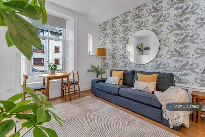 1 Bedroom Flat To Rent In Piersfield Grove, Edinburgh, EH8