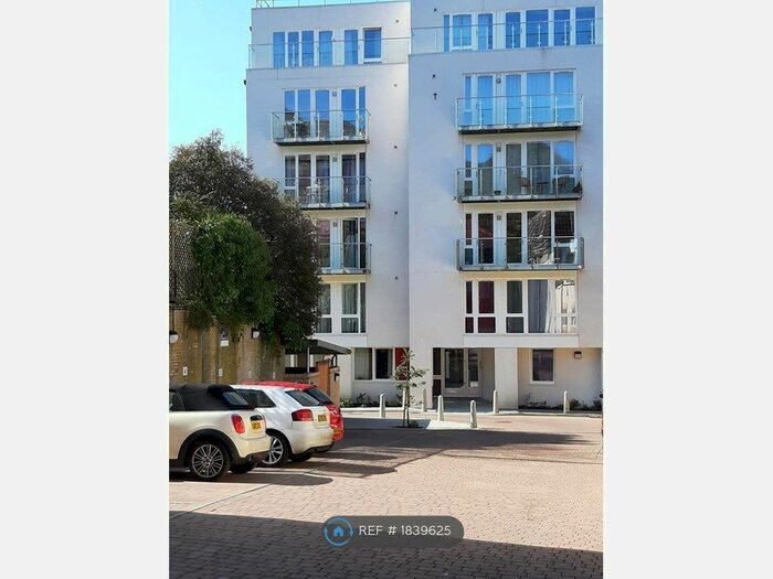 1 Bedroom Flat To Rent In St. Stephen Martyr, Bournemouth, BH2
