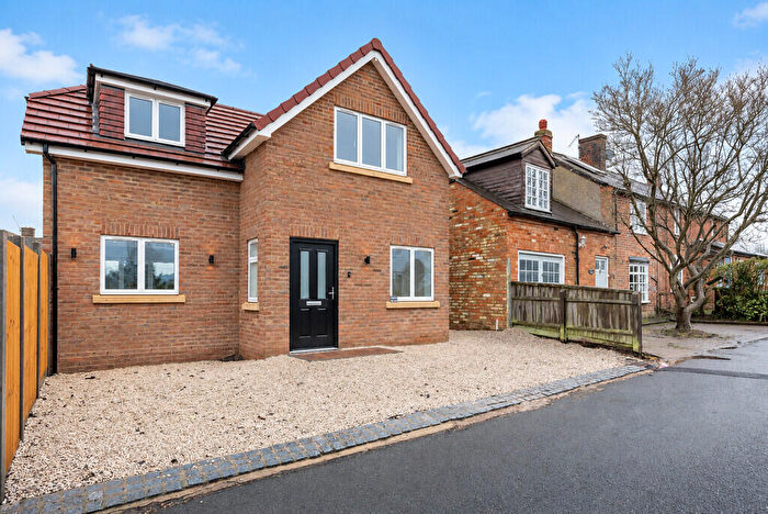 3 Bedroom Detached House For Sale In The Common, Winchmore Hill, Amersham, HP7