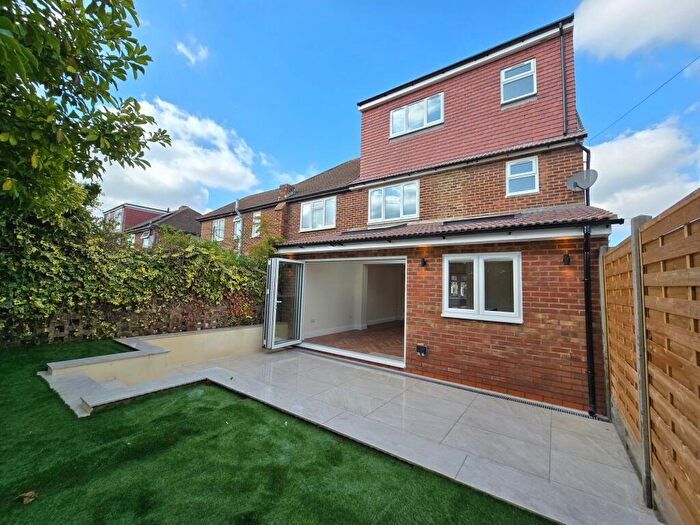 3 Bedroom Semi Detached House To Rent In Onslow Drive, Sidcup, DA14