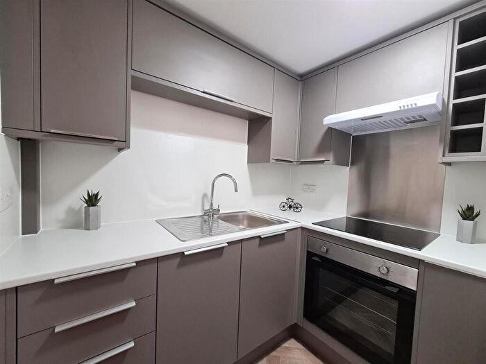 2 Bedroom Flat To Rent In Bed Flats, The Forum, Tiverton Way, Cambridge, CB1