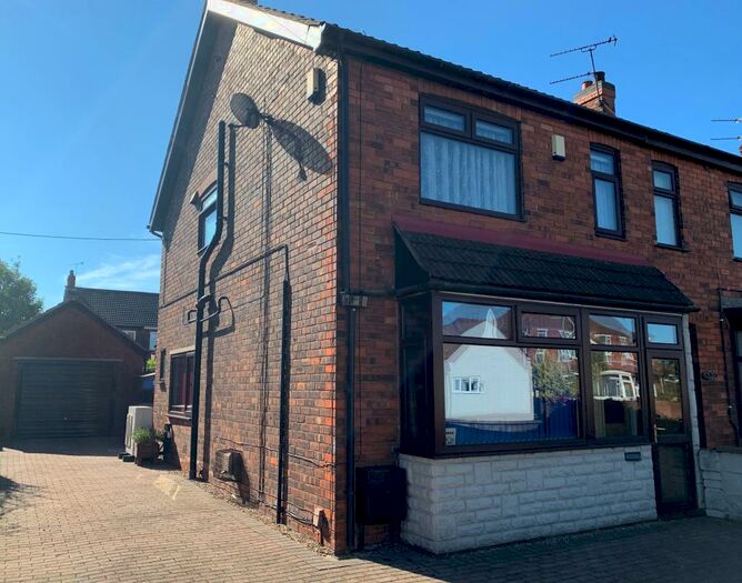 3 Bedroom Semi-Detached House To Rent In Rowland Road, Scunthorpe, DN16