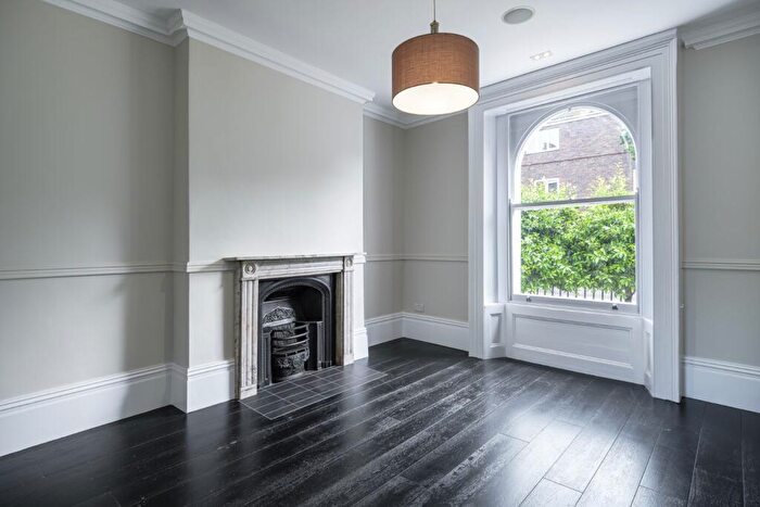 3 Bedroom Terraced House For Sale In Shepherdess Walk, Hackney, N1 - Photo 2