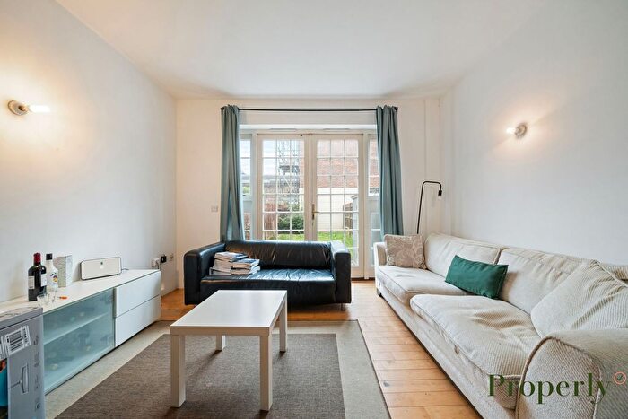 4 Bedroom Terraced House To Rent In Hastings Street, London, SE18