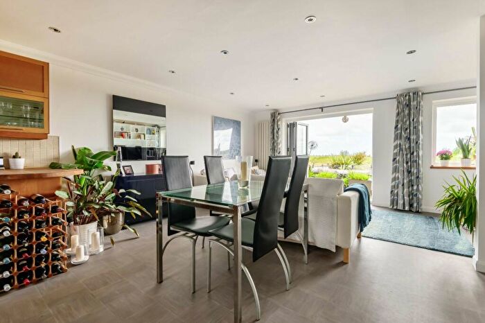 3 Bedroom End Of Terrace House For Sale In Brighton Road, Lancing, West Sussex, BN15