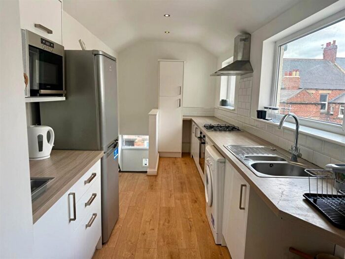 3 Bedroom Flat To Rent In Holmwood Grove, Jesmond, NE2