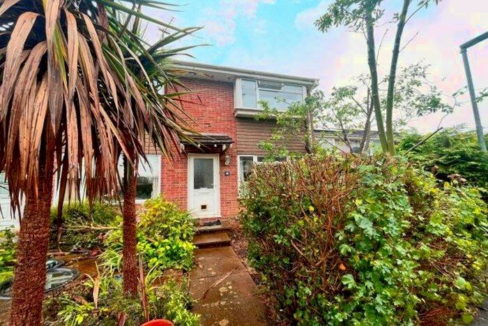 2 Bedroom Property To Rent In Russell Row, Lewes, BN7