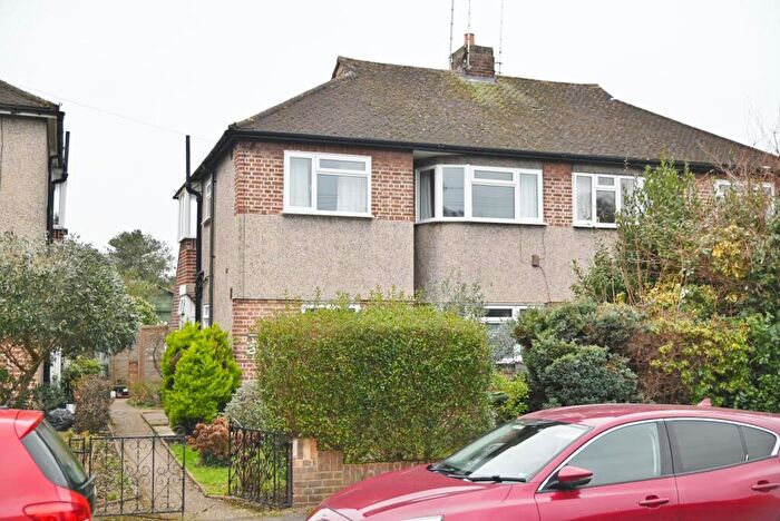 2 Bedroom Maisonette To Rent In Park Road, Kingston Upon Thames, KT2