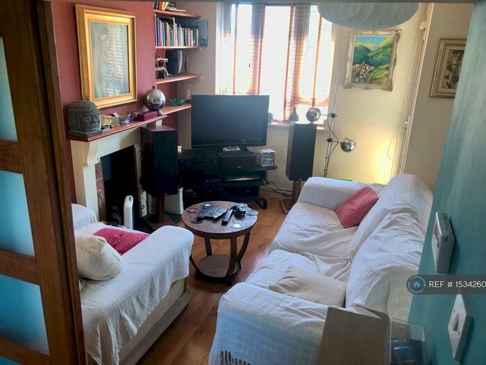 1 Bedroom Flat To Rent In Mark House, London, E2
