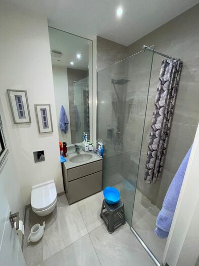 Studio To Rent In Manhattan Business Park, London, W5