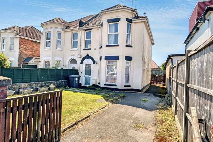 2 Bedroom Flat For Sale In Bournemouth, BH8