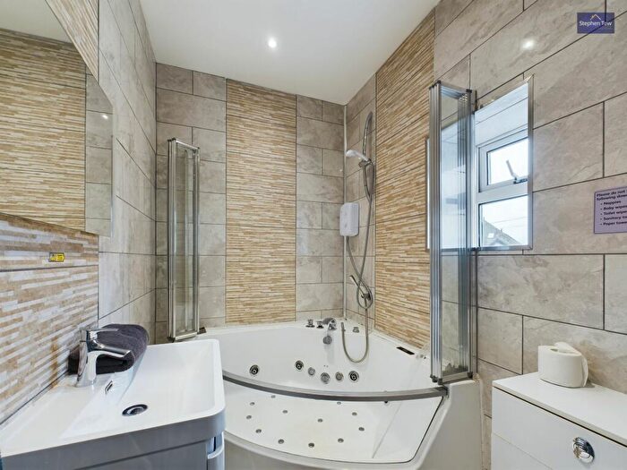 2 Bedroom Flat For Sale In Dickson Road, Blackpool, FY1