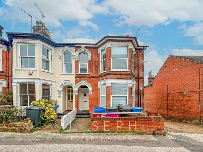 1 Bedroom Apartment To Rent In Hervey Street, Ipswich, IP4