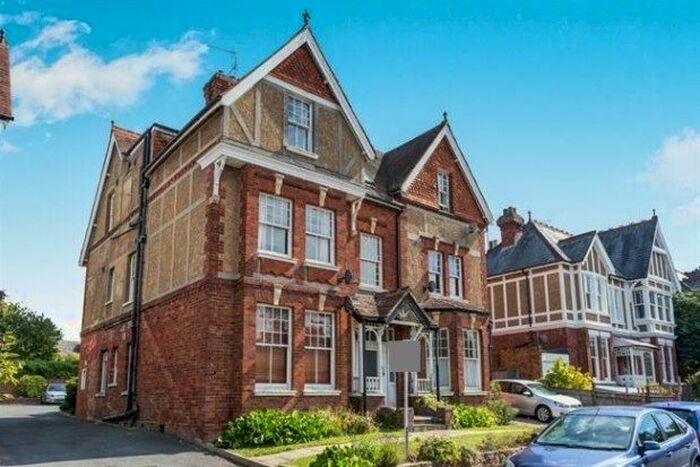 2 Bedroom Flat To Rent In Molyneux Park Road, Tunbridge Wells, TN4
