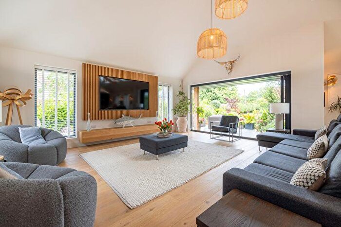 5 Bedroom Detached House For Sale In Stunning Contemporary Home Minutes From Millfield School, BA16