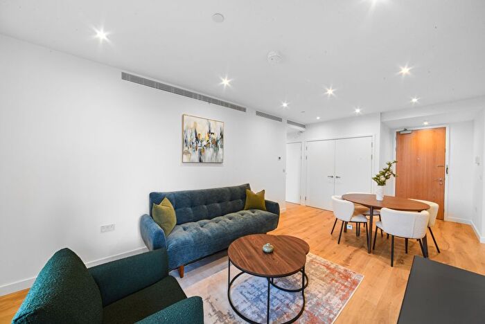 2 Bedroom Flat To Rent In Alba Square, London, SW1W