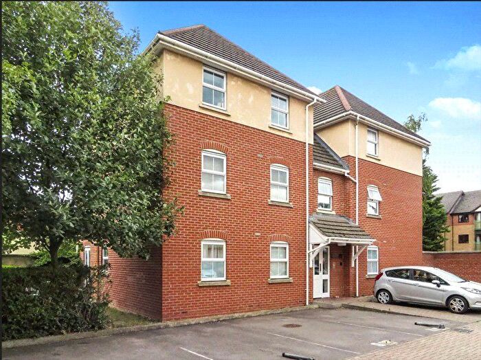 2 Bedroom Flat For Sale In London Street, Reading, Berkshire, RG1