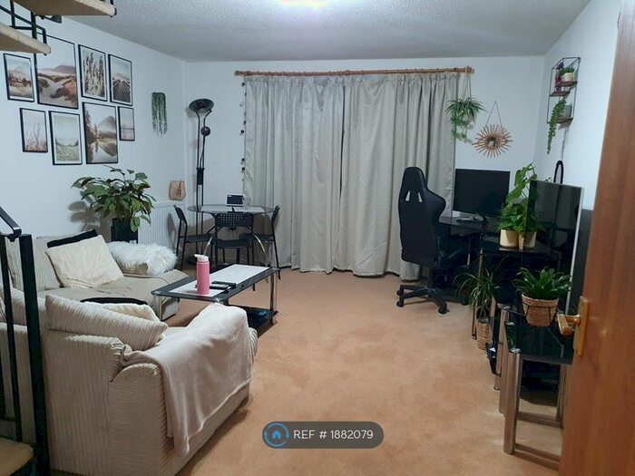 2 Bedroom Terraced House To Rent In Broad Croft, Bradley Stoke, Bristol, BS32