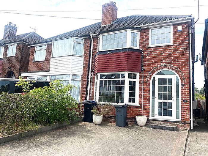 3 Bedroom Semi-Detached House To Rent In Foden Road, Birmingham, B42