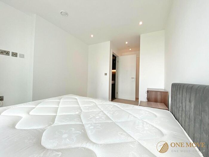 2 Bedroom Flat To Rent In Chester Road, Manchester, M15