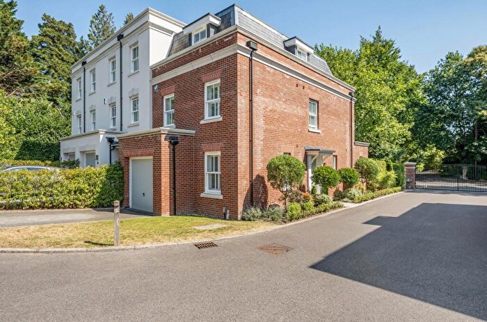 3 Bedroom Town House For Sale In Woodhill Close, Chandler’s Ford, SO53