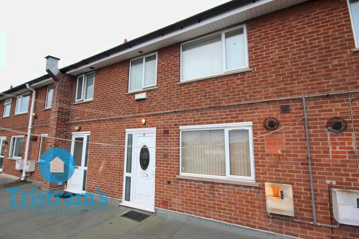 3 Bedroom Flat To Rent In Monksway, Wilford, Nottingham, NG11