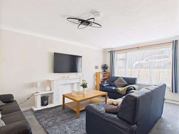 4 Bedroom Detached House To Rent In Lynchet Close, Brighton, BN1