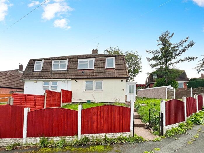 3 Bedroom Semi-Detached House For Sale In Stretton Road, Newcastle, ST5